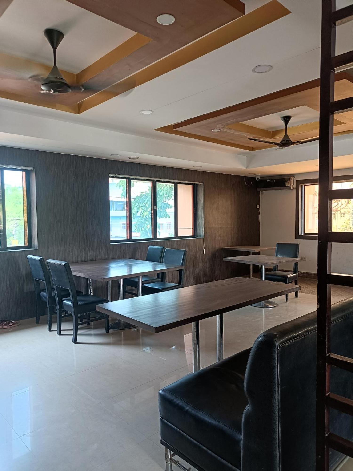 Hotel Knight Inn Airport Guwahati Ngoại thất bức ảnh